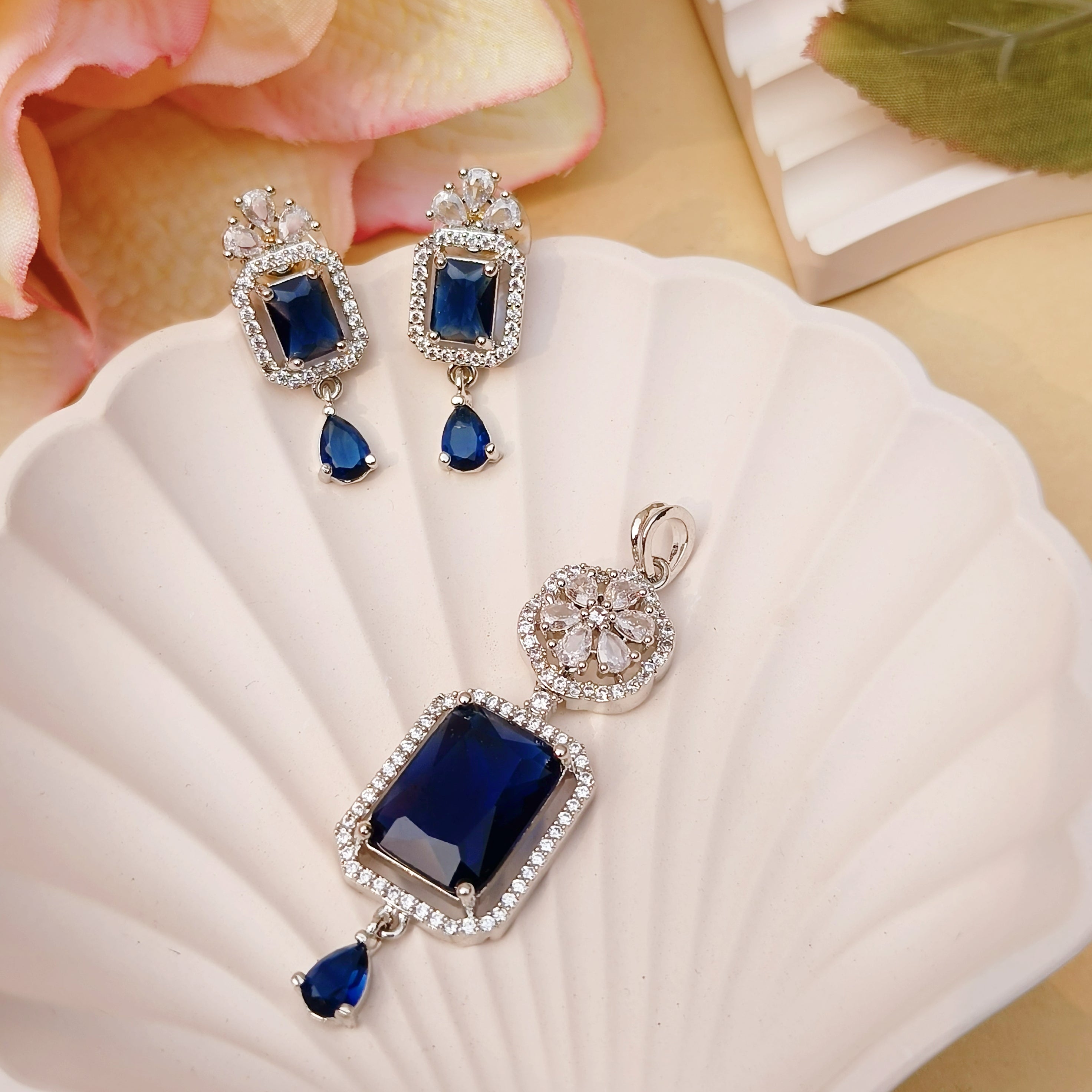 Sapphire blue & Silver AD Pendant Set
