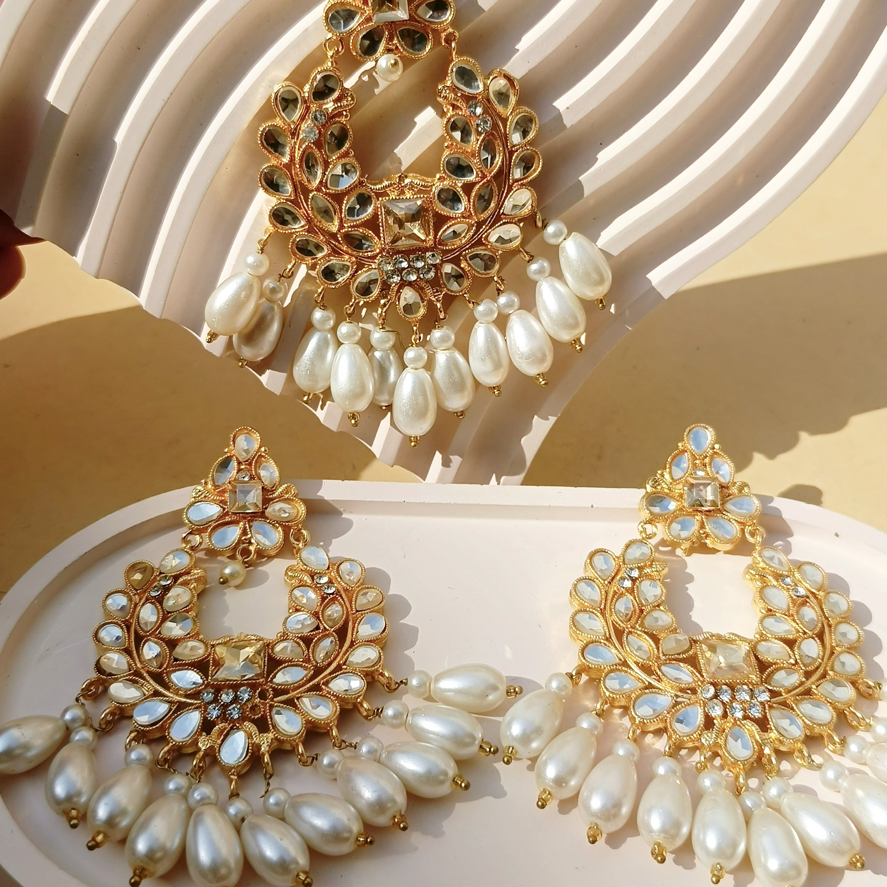 Pearl & Kundan Earrings & Mang Tika Set
