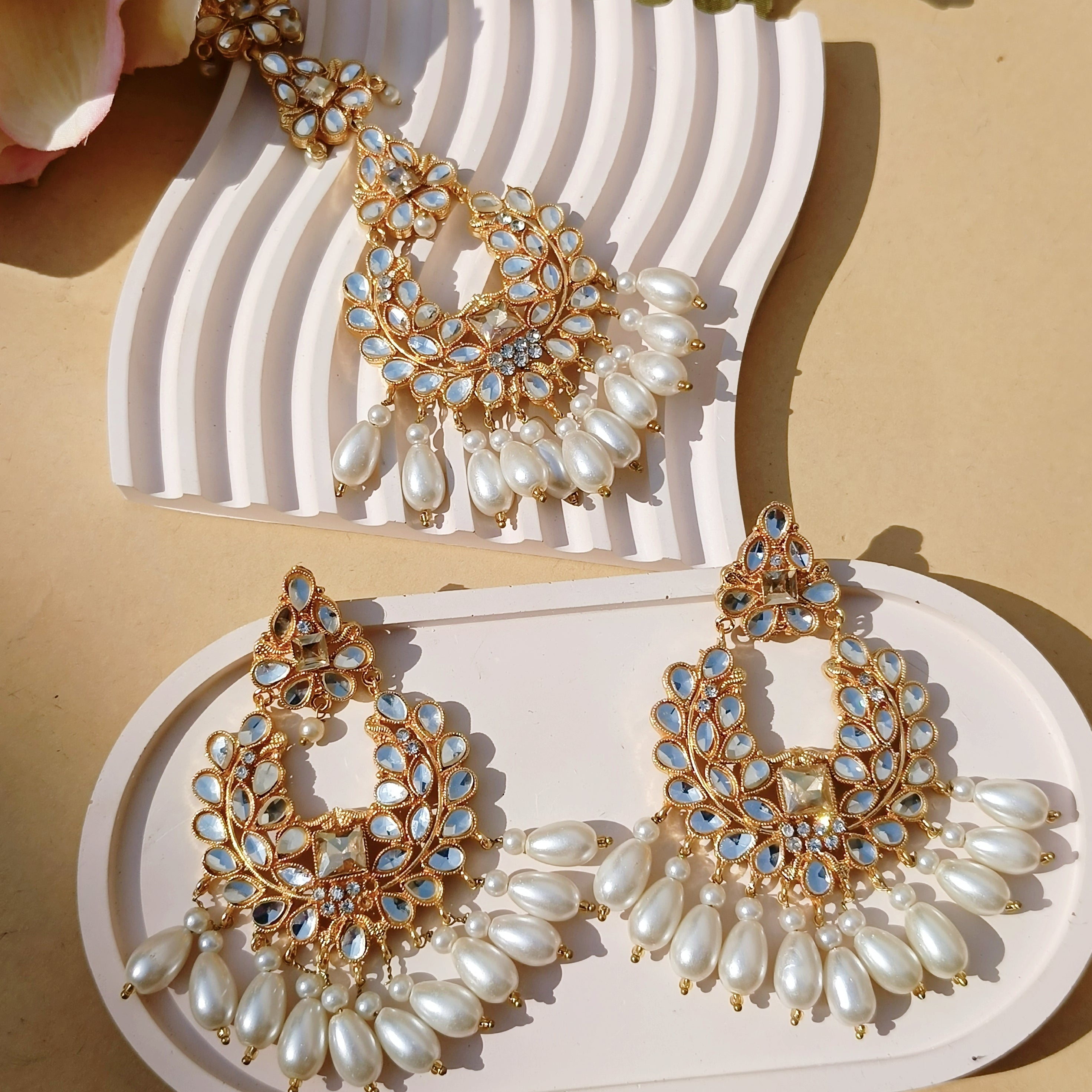 Pearl & Kundan Earrings & Mang Tika Set