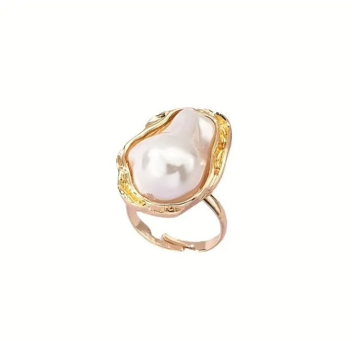 Elegant Mother of Pearl Ring