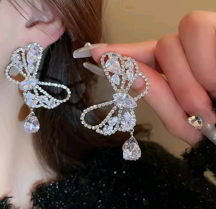 Cubic Zirconia Butterfly Choker Set