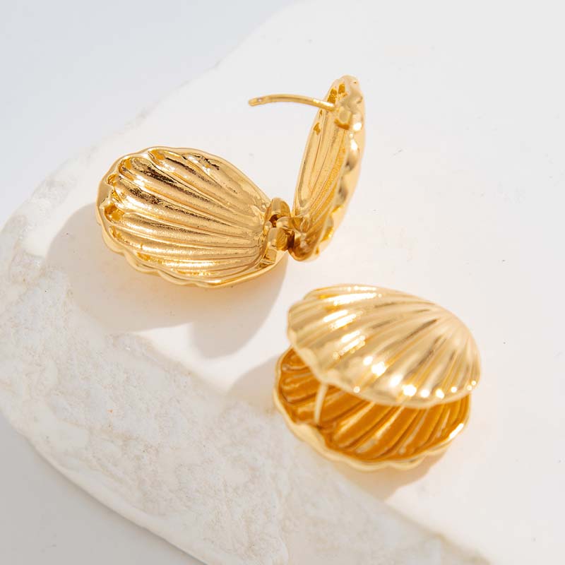 Golden Shell Earrings