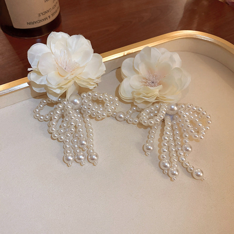 White Pearl Bloom Earrings