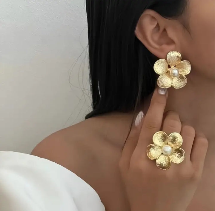 Golden Flower Pearl Set