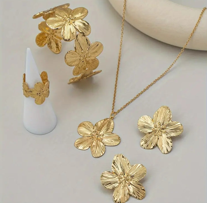 Luxury Golden Flower Set