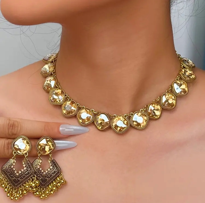 Sparkling Stones Necklace Set
