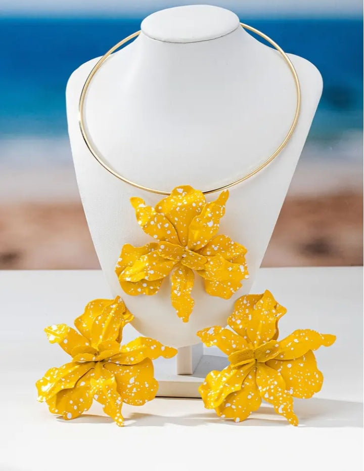 Yellow Exaggerated Flower Statement Choker Set