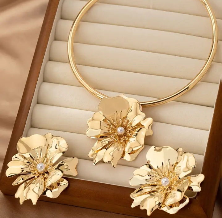 Gold Floral luxury Choker Set