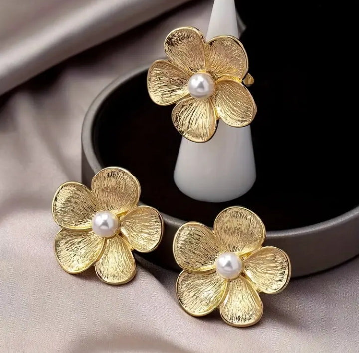 Golden Flower Pearl Set