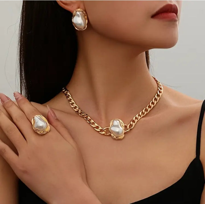 Golden Chain Pearl Necklace Set