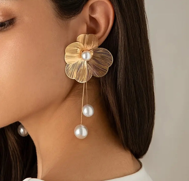 Golden Flower Pearl Earrings